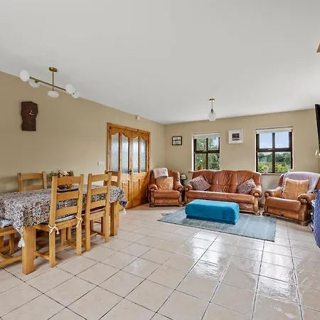 Large Spacious In Prázdninový dům