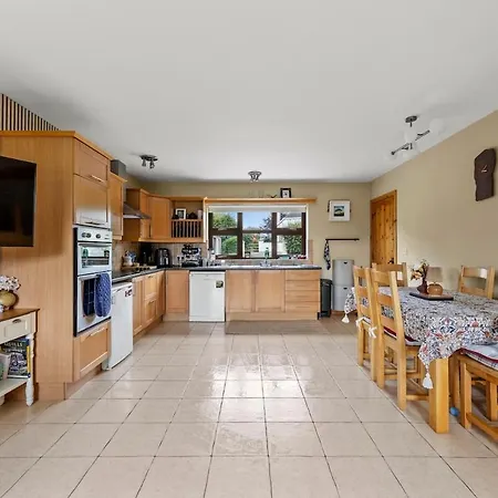 Large Spacious In Feriehus Killarney